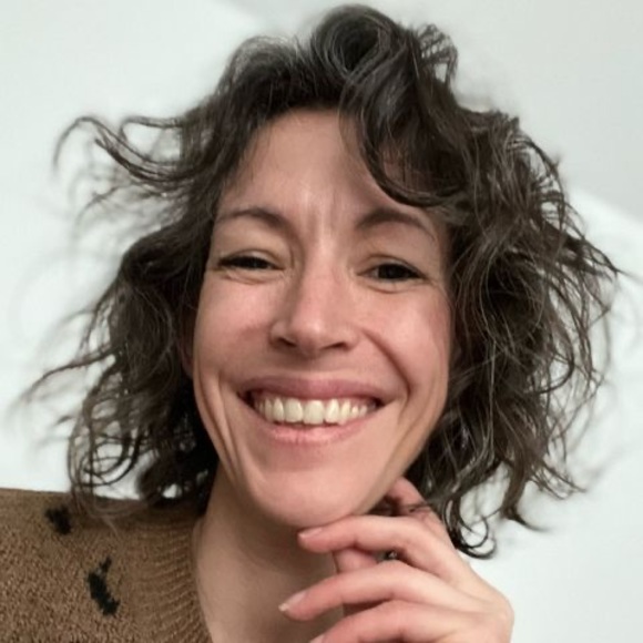 Meet your Posher, Valérie - Picture 1 of 1